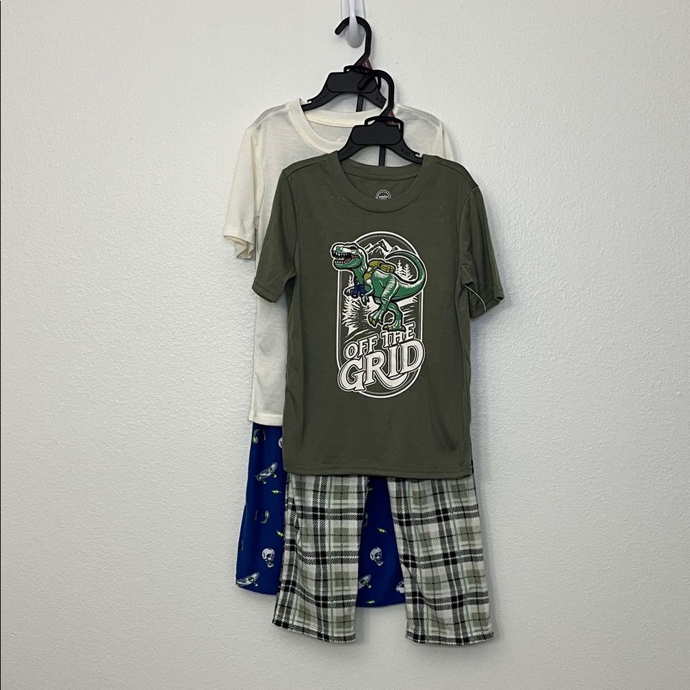 Wonder nation Boy 6-7 pajama set x2 warm cozy off the Grid and skate theme